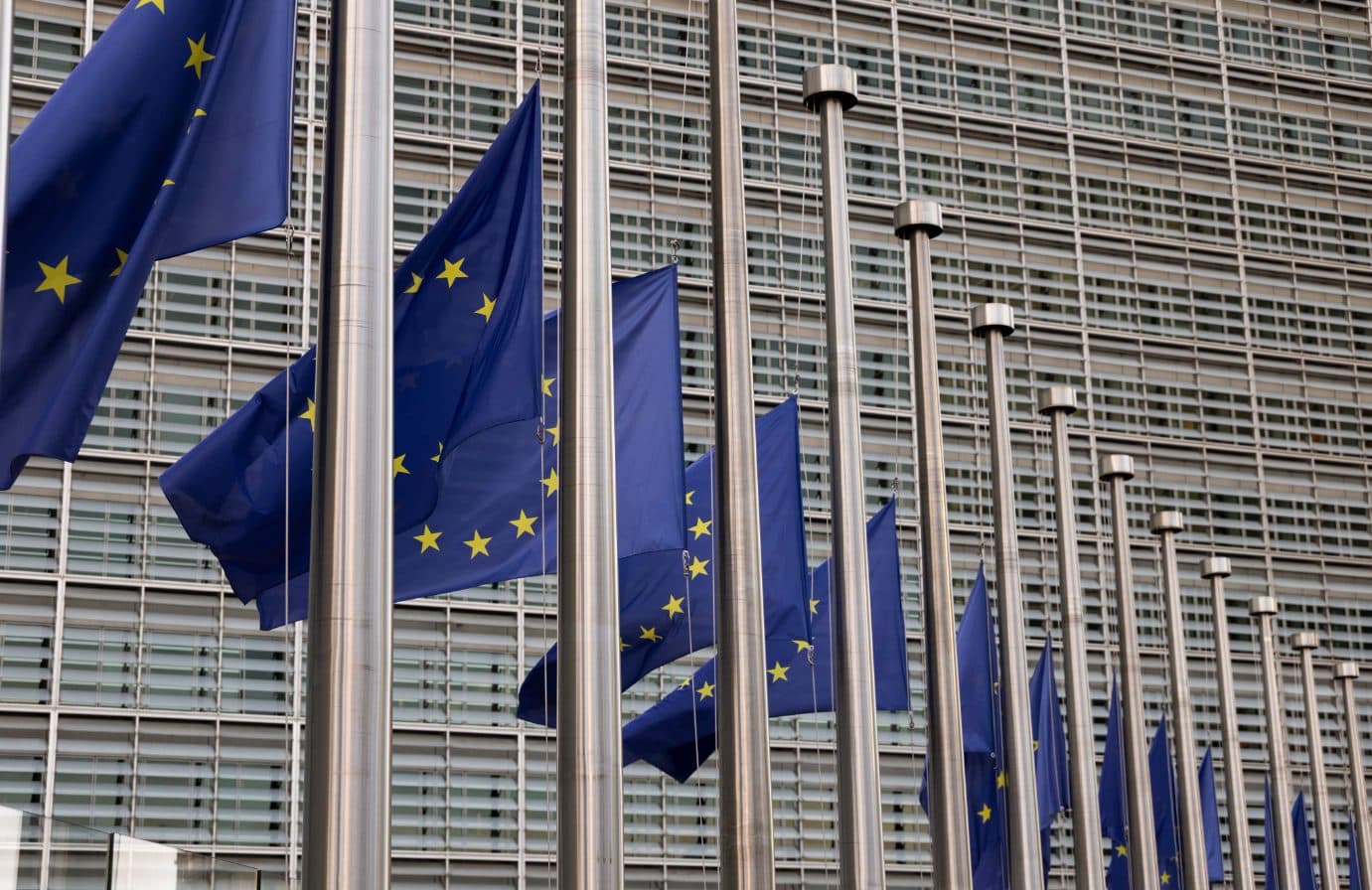 Imperio europeo mantiene contacto con heroína Delcy tras golpe